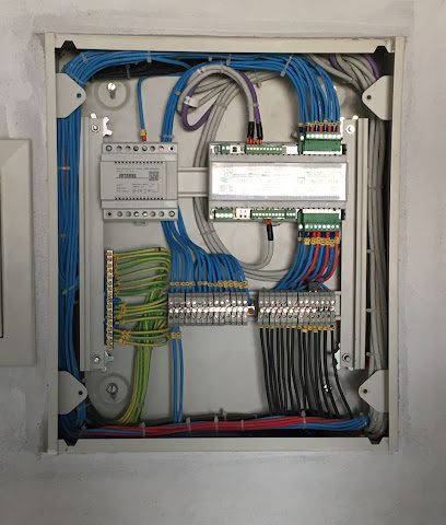 سمساري ذ م م | أنظمة المراقبة والتحكم في الدخول | خدمات تكنولوجيا المعلومات و AMC - مسقط -