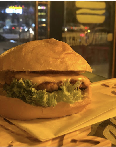 موستانج كافيه برجر - Oman|Al Khaburah|X4H2+549