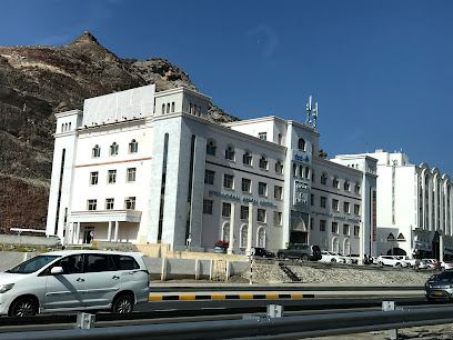 البصريات العين الذهبية - مسقط -