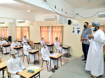 مدرسة Labīd - قلعة العوامر - +968 25 395564