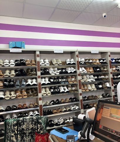 قصر المندوس الحديث للأحذيه - السيب - +968 9188 4245