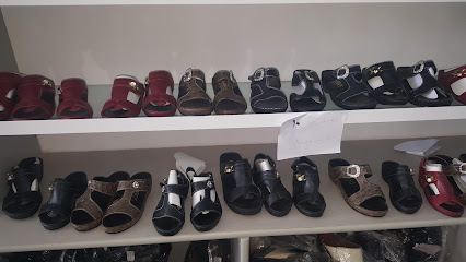 متجر المندوس للأحذية والملابس - شناص - +968 9794 8203