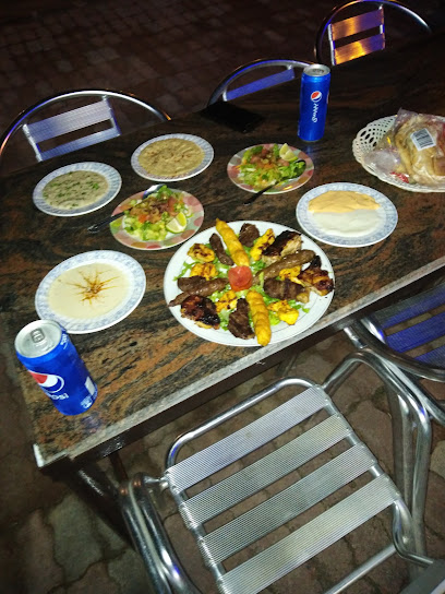 مطعم وكافيه صقر الشباب - Oman|Sur|HG89+GVF