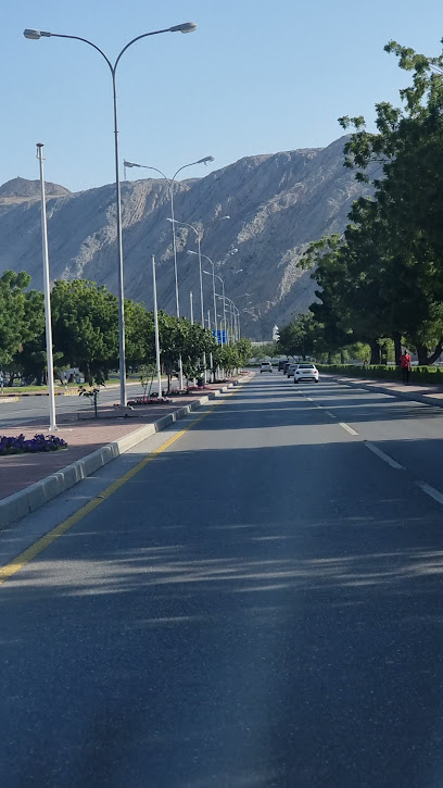 المشي - Oman|Muscat|HHG7+WW7