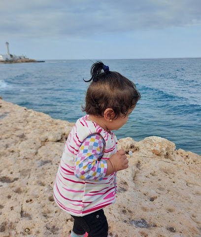 فينس روكي بيتش - قريات - +968 9671 0005