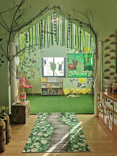 حضانة وروضة الفصل الأول روضة و حضانة الجزء الأول - Oman|Muscat