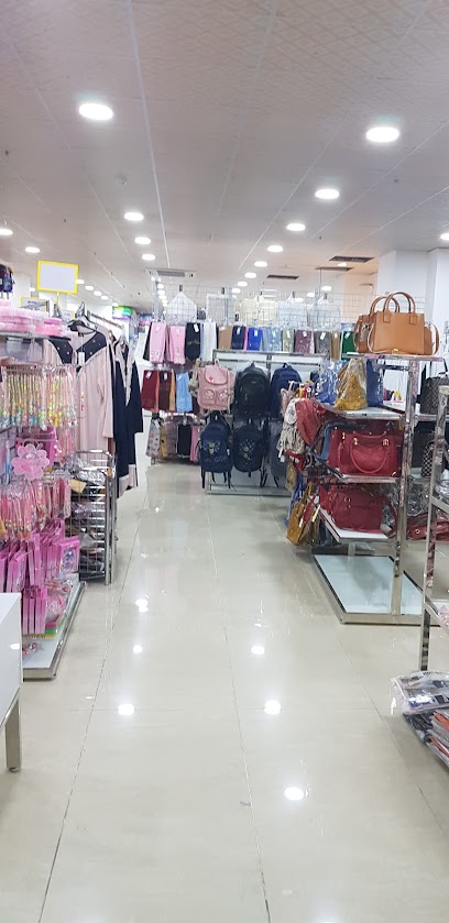 فاشن بوتيكات الأزياء وأسواق العطاء للتخفيضات - Oman|Nizwa