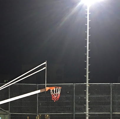 نادي عمان لكره السله النادي العماني الرياضي - ملعب كرة السلة والكرة الطائرة - مسقط -