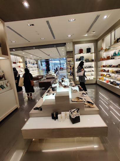 تشارلز و كيث - Oman|Muscat 121|Al Seeb Road #U-130 Muscat City Centre|Muscat City Centre A