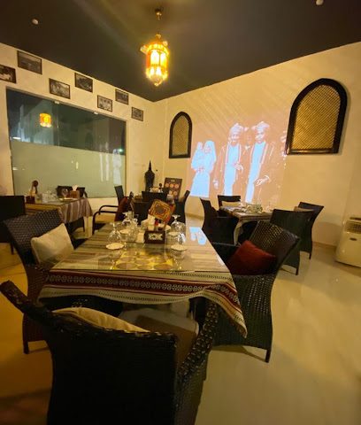 هوت جريل - طريق إزكي - سناو ، -