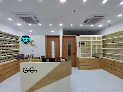 زجاج وعدسات بصريات - صور - +968 9118 8820